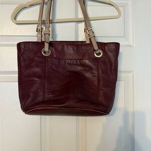 Michael Kors Elegant Burgundy Leather Tote Bag